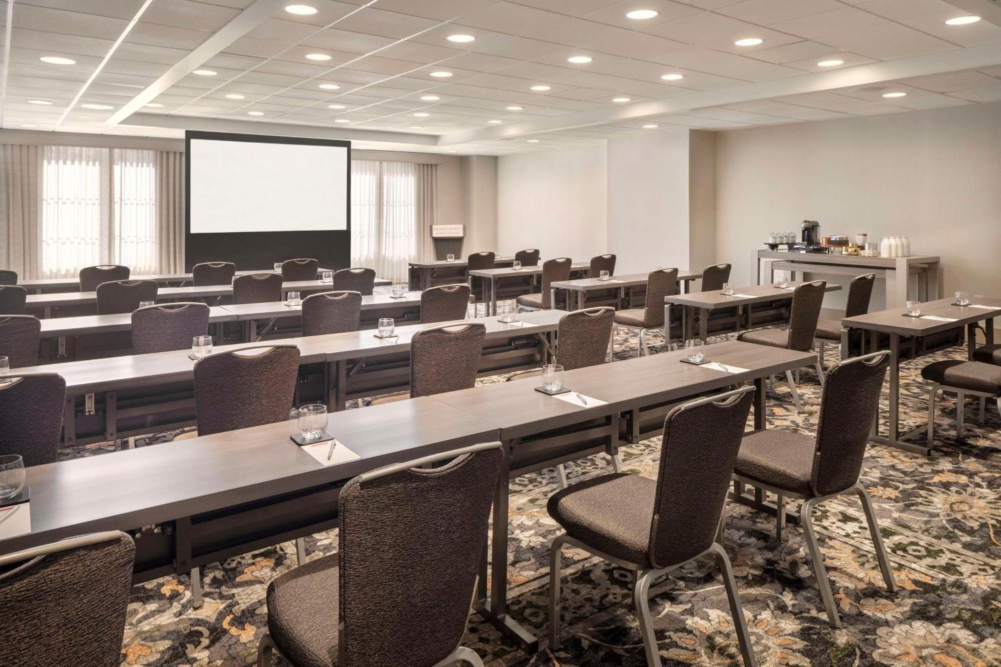 Grand Hyatt In Buckhead Hotel 4*